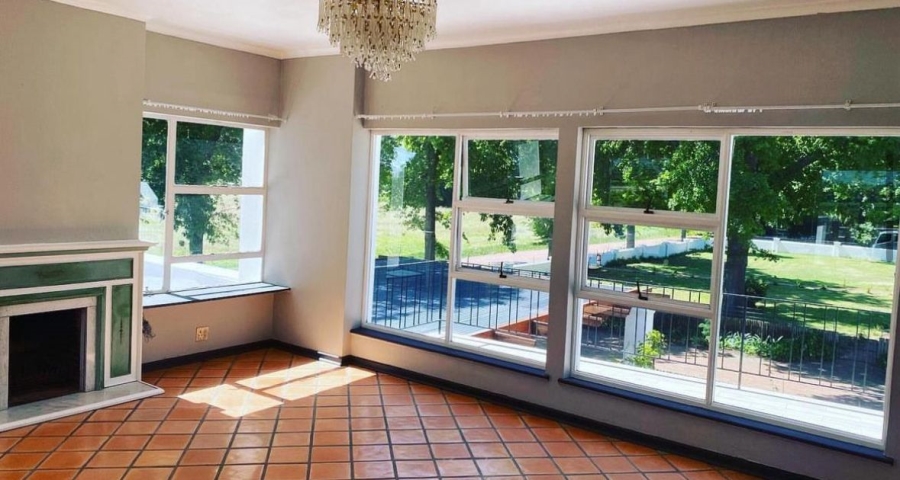 5 Bedroom Property for Sale in Paarl South Western Cape